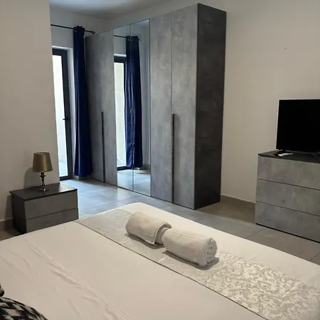Air & Peace - 2 Bedroom