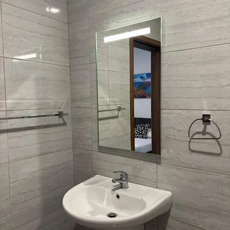 Air And Peace Apartament *