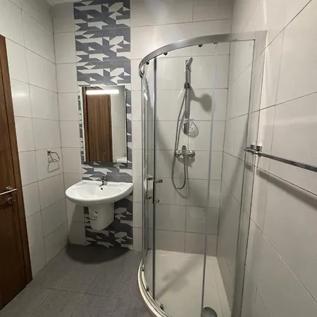 Air & Peace - 2 Bedroom *