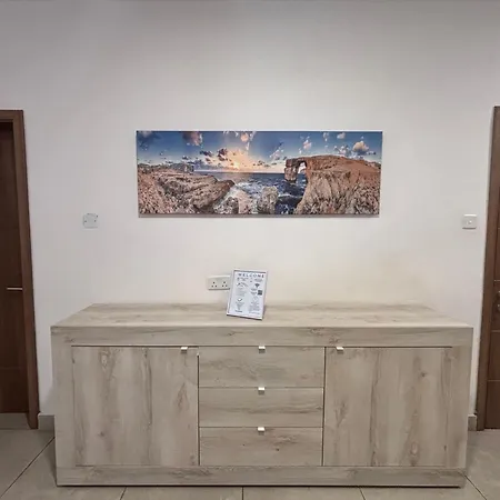 Air And Peace Apartament *