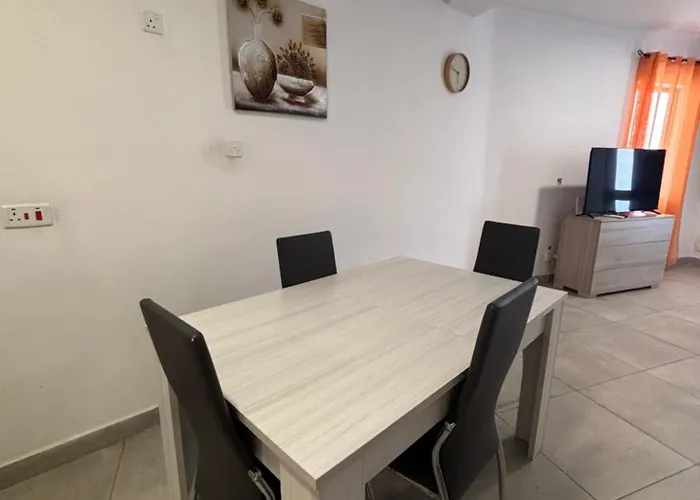 아파트 Air And Peace *